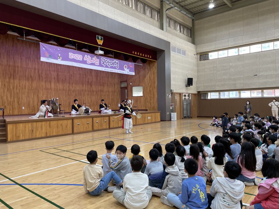 10.07(금) 은로초 공연사진_전통연희단 진광 (2).jpg