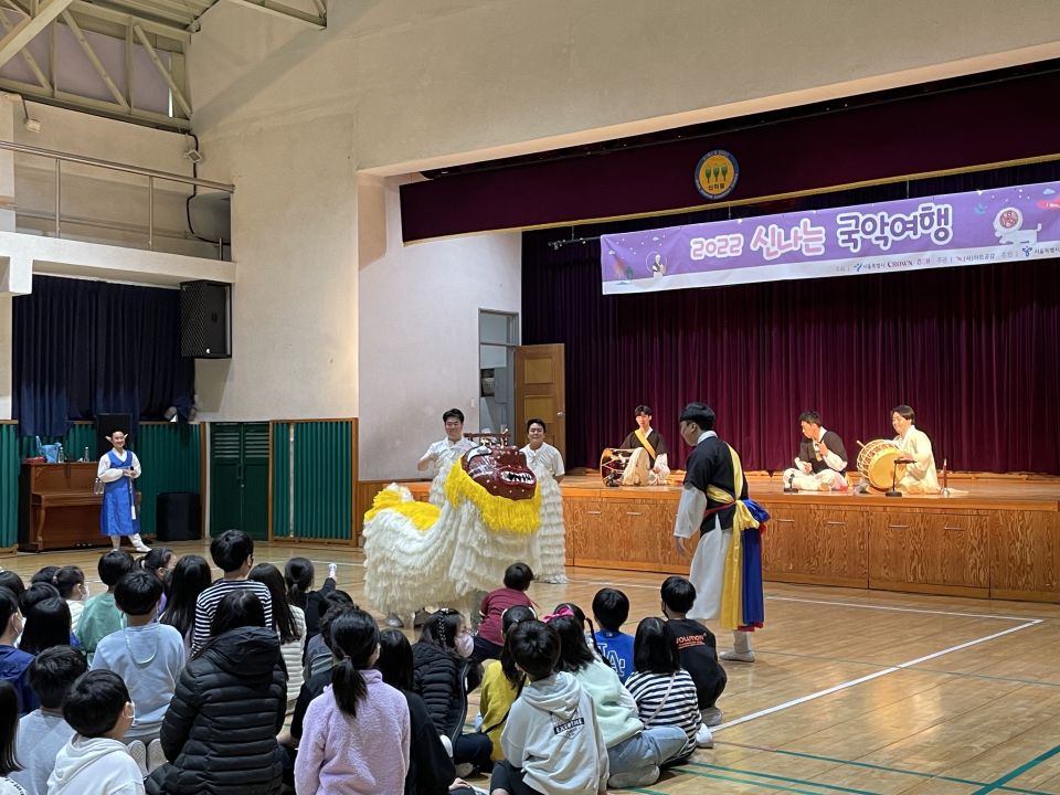 10.19(수) 신미림초 공연사진_전통연희단 진광 (2).jpg