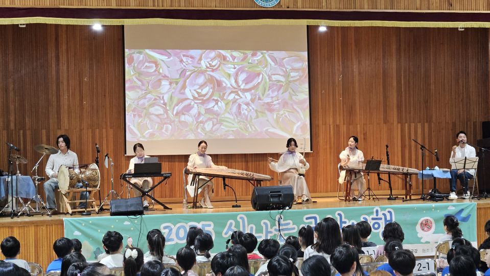 05.27 청덕초 측면 확대.jpg