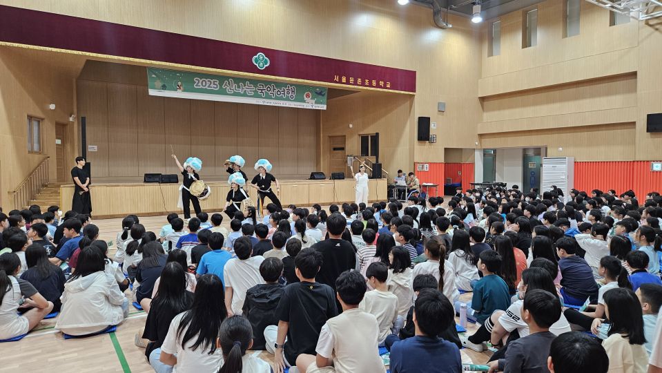 06.02 둔촌초 측면.jpg