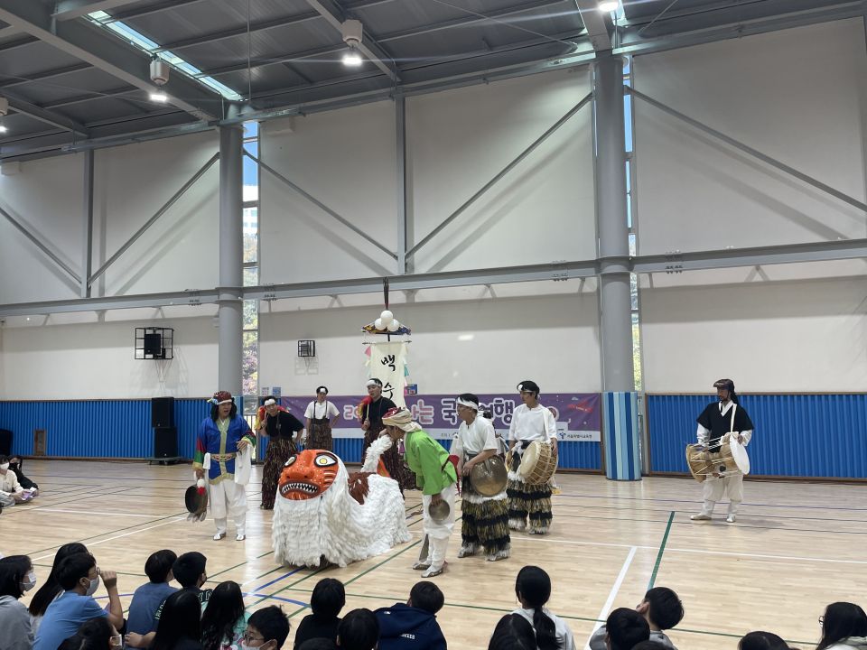 10.31(월) 왕북초 공연사진_연희동추리 (1).jpg