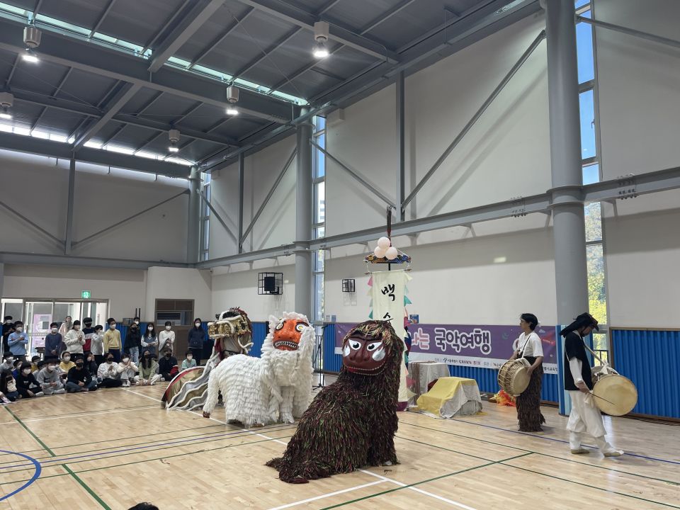 10.31(월) 왕북초 공연사진_연희동추리 (2).jpg