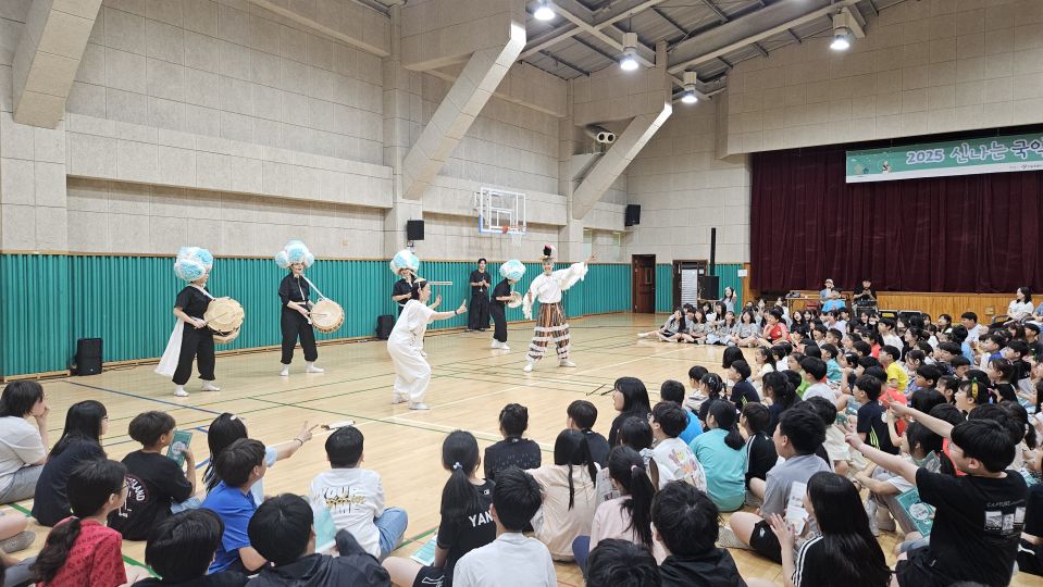 06.12 송원초 측면.jpg