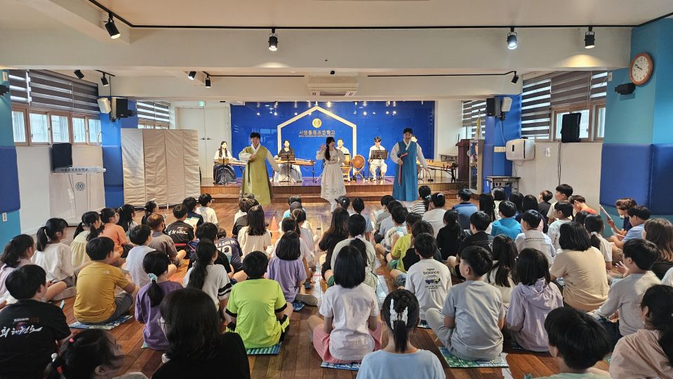 06.20 홍릉초 정면.jpg