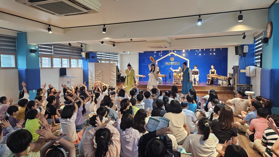 06.20 홍릉초 측면.jpg