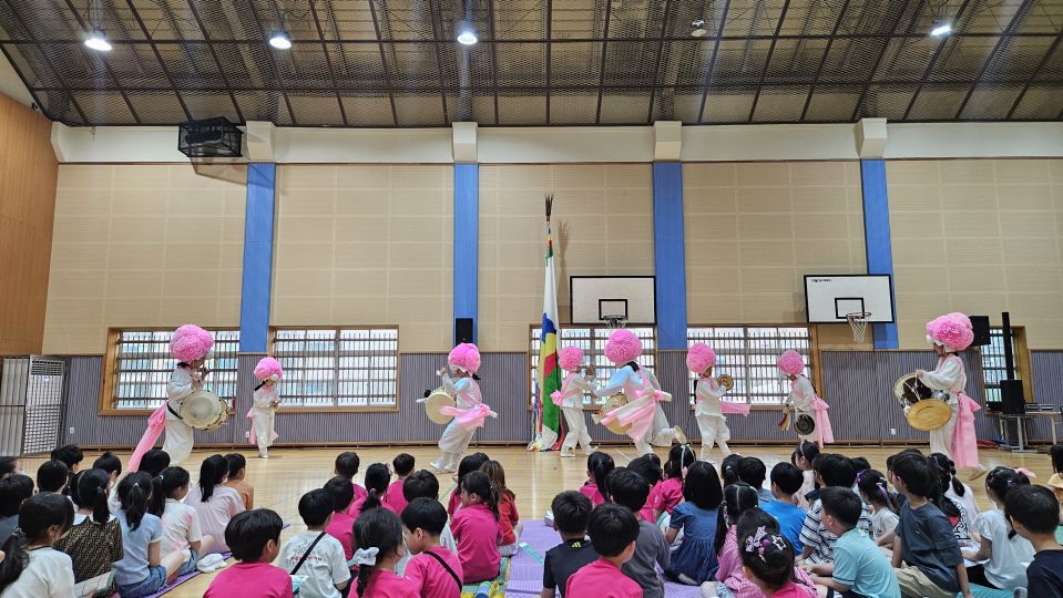 06.24 독립문초 정면.jpg