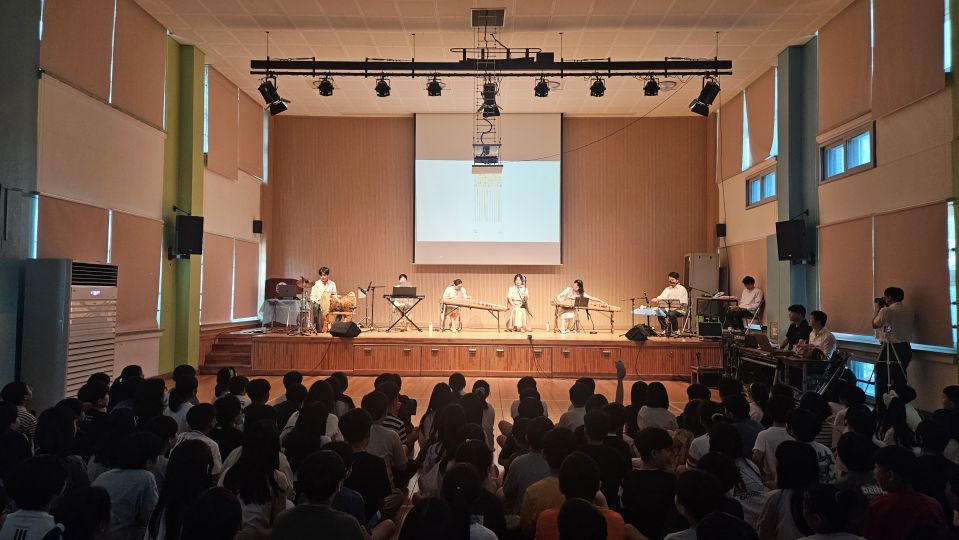 07.08 목원초 정면.jpg