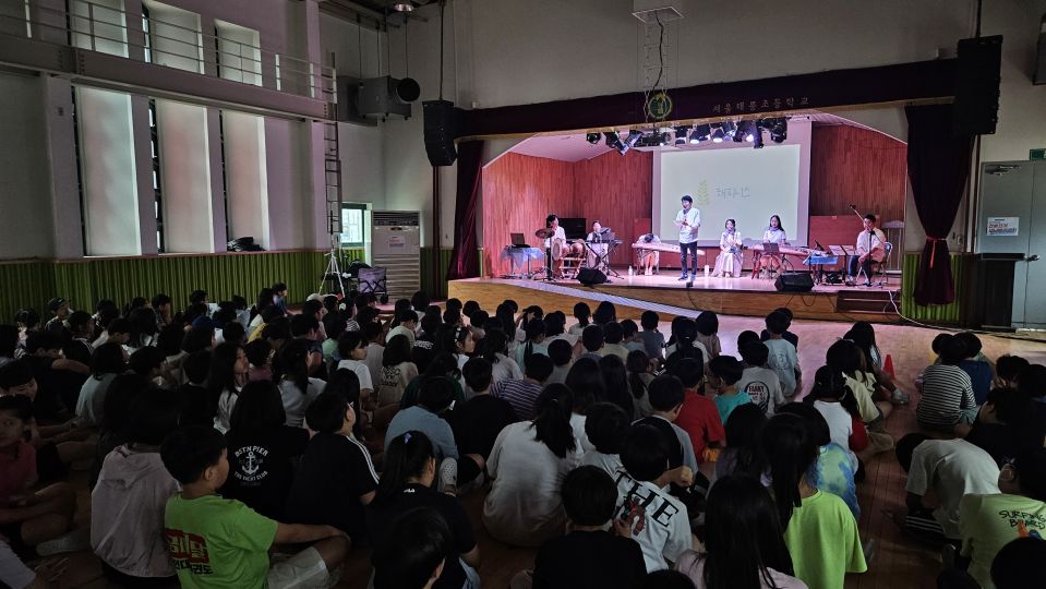 07.16 태릉초 측면.jpg