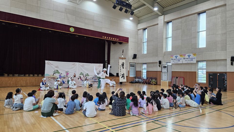 06.12 논현초 천지2회차 공연 (24).jpg