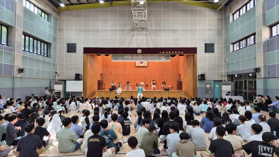 09.22 개롱초 정면.jpg