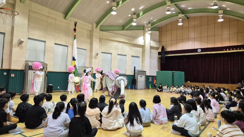 09.24 가산초 측면.jpg