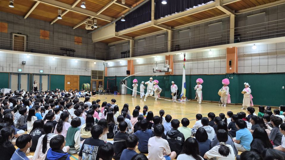 10.02 고원초 측면.jpg