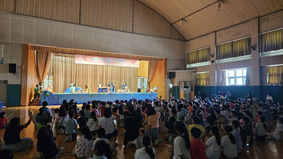 07.06 길동초 측면.jpg