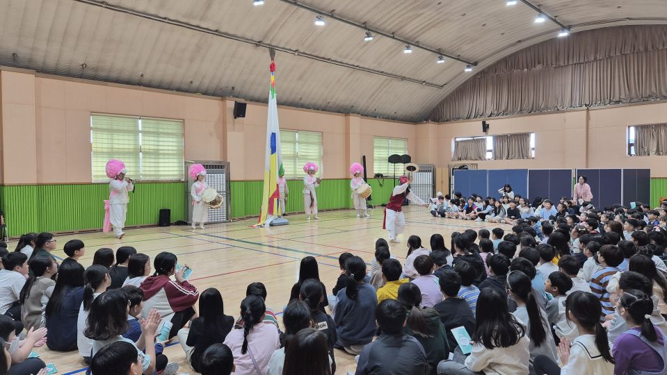 10.16 중광초 측면.jpg