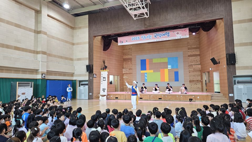 07.19 항동초 측면.jpg