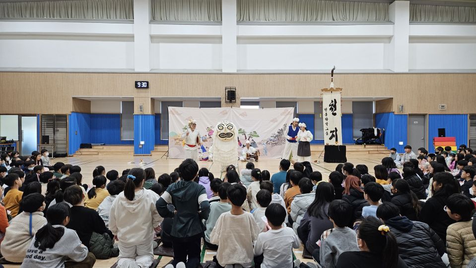 11.22 선곡초 정면.jpg