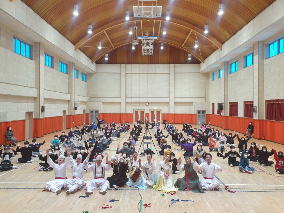[2020신나는국악여행]느닷컴퍼니 - 은평초등학교(1026)_2.jpg