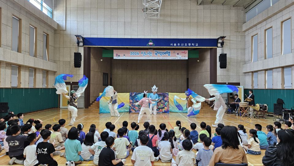 06.10 우신초 정면.jpg