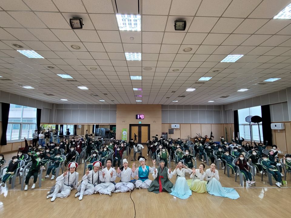 [2020신나는국악여행]느닷컴퍼니 - 예일초등학교(1120)_2.jpg